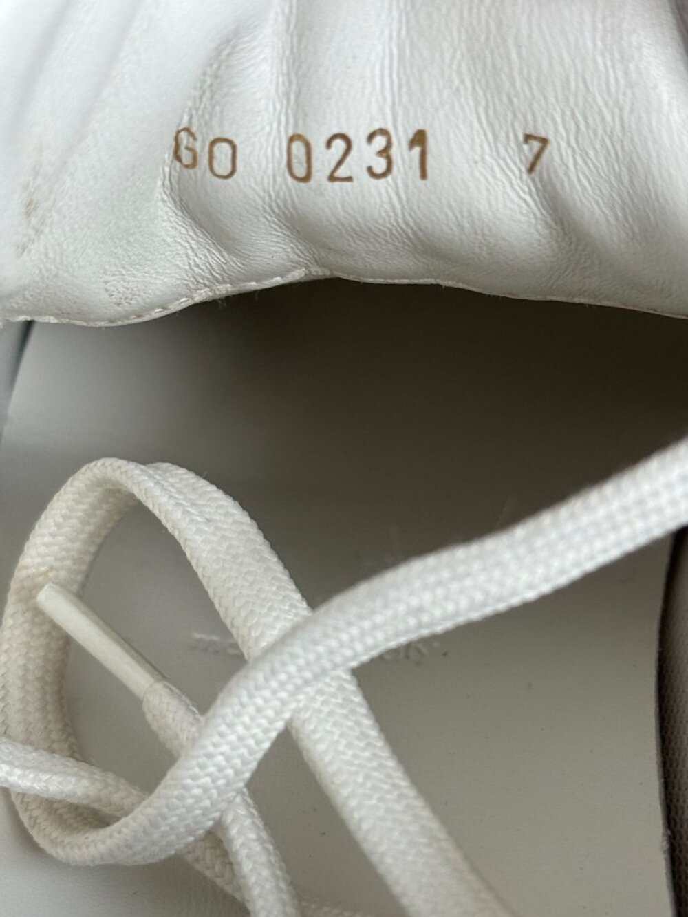 Louis Vuitton White & Silver Monogram Taurillon Run Away Sneakers - Picture 8 of 8